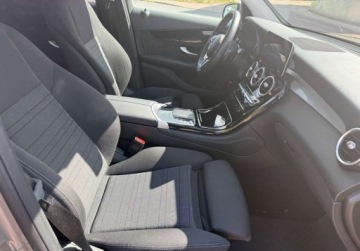 Mercedes GLC C253 SUV Facelifting 2.0 200d 163KM 2020 Mercedes-Benz GLC 2.0Cdi SALON PL 4-matic 40.000 km 2.0 Diesel 163KM, zdjęcie 1