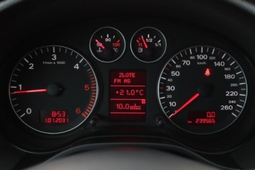 Audi A3 8P Hatchback 3d 2.0 TDI PD 170KM 2007 Audi A3 2.0 TDI, 167 KM, Klima, Klimatronic, zdjęcie 10