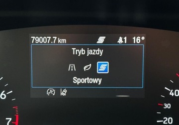 Ford Focus IV Hatchback 1.0 EcoBoost 125KM 2021 Ford Focus Titanium, Tempomat, Kamera, GPS, Podgrzewane fotele kierownica, zdjęcie 23