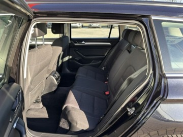 Volkswagen Passat B8 Variant 2.0 TDI BlueMotion SCR 150KM 2018 Volkswagen Passat Variant Navi, Grzane fotele, HAK, zdjęcie 10