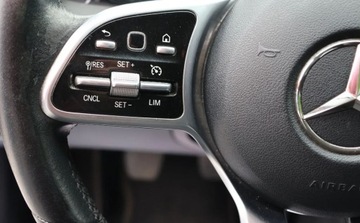 Mercedes Klasa C W205 Kombi Facelifting 1.6 200d 160KM 2018 Mercedes-Benz Klasa C LED, Czujniki Kamer, NAVI, Grzane el. reg. , Fotele, zdjęcie 21