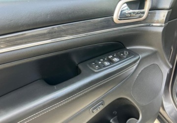 Jeep Grand Cherokee IV 2017 Jeep Grand Cherokee auto jak nowefull wersja summit overland 3.0 Diesel, zdjęcie 13