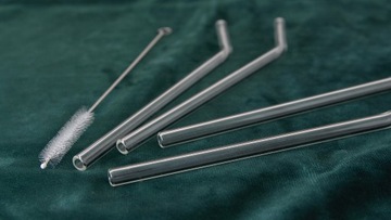 НАБОР МНОГОРАЗОВЫХ СТЕКЛЯННЫХ СОЛОМОК ИЗ 4 ШТ. + ЩЕТКА