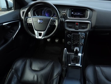 Volvo S40 II 2014 Volvo V40 2.0 D4, 187 KM, Skóra, Navi, Xenon, zdjęcie 6