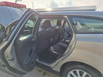 Ford Focus III Kombi Facelifting 1.5 EcoBoost 182KM 2016 Ford Focus Automat,Ksenoe Led,ASO FORD, zdjęcie 15