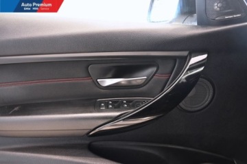BMW Seria 3 F30-F31-F34 Touring Facelifting 2.0 320i 184KM 2015 BMW Seria 3 320iFotele SportoweSystem Naglosnienia HarmanKardon Surround, zdjęcie 10