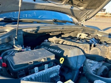 Jeep Grand Cherokee IV 2013 Jeep Grand Cherokee 6.4 V8 SRT8 Benzyna 468KM 4x4 2013r Niski przebieg, zdjęcie 8