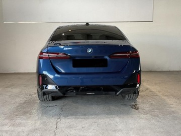 BMW Seria 5 G90-91 2025 BMW Seria 5 530e xDrive Sport Sedan 2.0 (299KM) 2025, zdjęcie 1