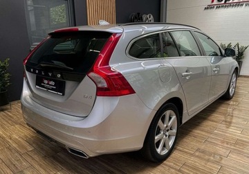 Volvo V60 I Kombi Facelifting 2.0 D4 DRIVE-E 190KM 2016 Volvo V60 D4 190KM BEZWYPADKOWY automat gwarancja 2.0 Diesel, zdjęcie 6