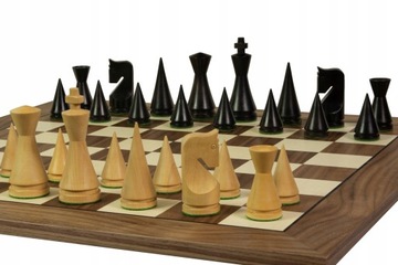 Шахматная доска 55 мм в черной рамке, орех/клен