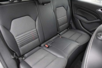 Mercedes Klasa B W246 Sports Tourer Facelifting 1.6 180 122KM 2016 Mercedes-Benz Klasa B MERCEDES B180 122KM ALU17 Automat LED WEBASTO Navi G, zdjęcie 30