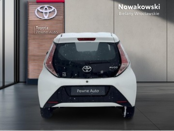Toyota Aygo II Hatchback 5d 1.0 VVT-i 69KM 2016 Toyota Aygo 1.0 VVT-i X II (2014-) 1.0 VVT-i X, zdjęcie 4