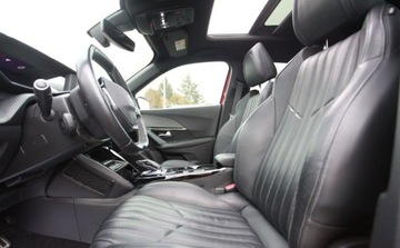 Peugeot 2008 II e-SUV Elektryczny 50kWh 136KM 2021 Peugeot 2008 GT Pack Full Jak Nowy Od RiA Elektryczny 136KM, zdjęcie 15