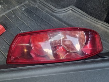 ALFA ROMEO 159 05-11 KOMBI LAMPA PRAWY TYŁ BŁOTNIK
