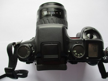 Minolta Dynax 9 + Minolta AF 35-105 mm 1:3.5-4.5