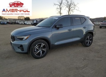 Volvo XC40 2023 Volvo XC 40 Plus 2023 2.0l 2.0 Benzyna 194KM
