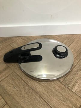 СКОРОВАРКА FISSLER VITAVIT EDITION DESIGN 6L СТАЛЬ