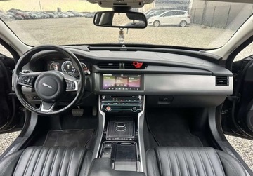 Jaguar XF II Sportbrake 3.0 TDV6 300KM 2018 Jaguar XF XF 3.0 D 300 KM 2018r Warszawa 3.0 Diesel 300KM, zdjęcie 5