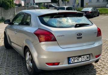 Kia Ceed I Hatchback 1.6 CRDi 115KM 2008 Kia Ceed 1.6 diesel 2008 Salon PL 1.6 Diesel 115KM, zdjęcie 3
