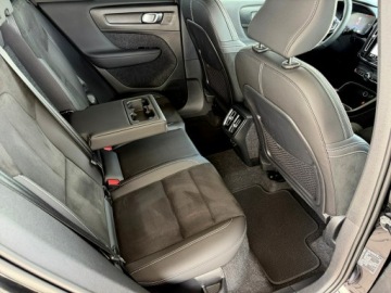 Volvo XC40 Crossover Facelifting 2.0 B3 163KM 2023 Volvo XC 40 RECHARGE nawi ful led SKÓRA panorama, zdjęcie 28