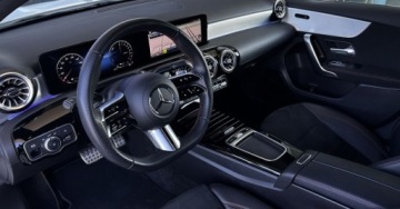 Mercedes Klasa A W177/V177 Hatchback Plug-In Facelifting 1.3 250e 218KM 2023 Mercedes-Benz Klasa A SalonPL A250e AMG LINE LED Hybryda Plug-In FV VAT23, zdjęcie 9