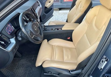 Volvo XC60 II Crossover T5 250KM 2019 Volvo XC 60 4x4 XC60 2.0 BENZ 250 KM 2019r Warszawa 2.0 Benzyna 250KM, zdjęcie 6