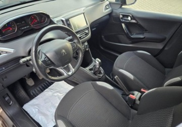 Peugeot 208 I Hatchback 3d 1.2 VTI 82KM 2014 Peugeot 208 1,2 82KM - Active - salon PL, bezwypadkowy 1.2 Benzyna 82KM, zdjęcie 11