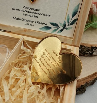 Сувенир ко Святому Причастию - ПОДАРОК, коробка. Набор четок и сердца