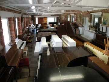 Фортепиано WEISS SPACHINGEN, тихая игра