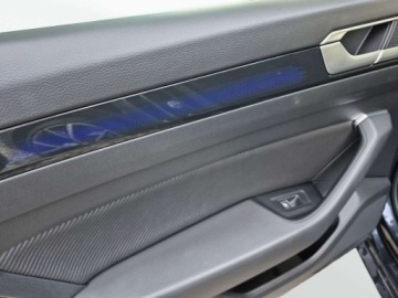 Volkswagen Arteon Shooting Brake R 2.0 TSI 320KM 2023 Volkswagen Arteon Shooting Brake R 320kmPanorama Grzana kanapa 2.0 320KM, zdjęcie 12