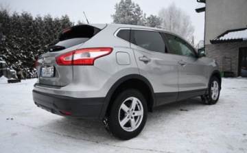 Nissan Qashqai II Crossover 1.2 DIG-T 115KM 2016 Nissan Qashqai 1.2 DIG-T N-Vision Xtronic Kamera 360 Nawigacja 1.2 Benzyna, zdjęcie 7