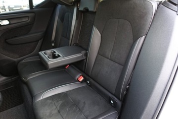 Volvo XC40 2021 Volvo XC 40 B4 Mild-hybrid AWD R-Design Bezwypadek salon PL FV23, zdjęcie 9