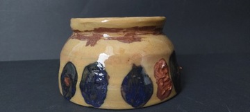 Старая керамическая чаша ручной работы