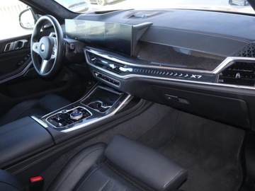 BMW X7 SUV Facelifting 3.0 40i 381KM 2025 BMW X7 xDrive40i Sport Suv 3.0 (381KM) 2025, zdjęcie 15