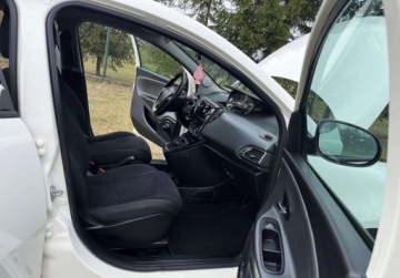 Lancia Ypsilon IV Hatchback 5d 1.3 Multijet 16v 95KM 2011 Lancia Ypsilon KLIMATYZACJA, zarejestrowany, czujniki cofania, ZERO KOROZJ, zdjęcie 5