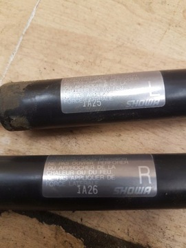 VZPĚRY/TLAKOVAČE KRYT ZADNÍ KOMPLET MAZDA 323F BJ FACELIFT HB