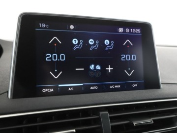 Peugeot 3008 II Crossover 2.0 BlueHDi 180KM 2018 Peugeot 3008 panorama, gt line, premium sound,, zdjęcie 27