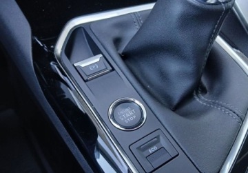 Peugeot 3008 II Crossover Facelifting  1.2 PureTech 130KM 2022 Peugeot 3008 1.2 Benzyna 130KM Allure SalonPL Iwlasc Serwis ASO 1.2, zdjęcie 20