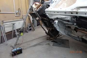 ПОДЪЕМНИК ДЛЯ НАКЛОНА В СТОРОНУ АВТОМОБИЛЯ