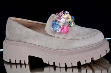 ЗАМЕЧАТЕЛЬНЫЕ ЖЕНСКИЕ ЛОФЕРЫ С КРИСТАЛЛАМИ ПОВСЕДНЕВНАЯ КОЖАНАЯ ОБУВЬ ИТАЛЬЯНСКИЙ ЭКСКЛЮЗИВНЫЙ СТИЛЬ