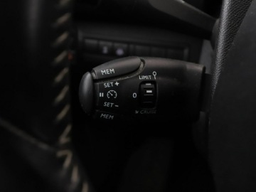 Peugeot 308 II Hatchback Facelifting 1.2 PureTech 130KM 2018 Peugeot 308 Allure automat panorama, zdjęcie 31