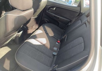 Kia Venga Mikrovan 1.6 CRDi 128KM 2015 Kia Venga 1.6 ON 128KM L Serwis ASO Gwarancja Podgrzewane fotele 1.6 Diesel, zdjęcie 11