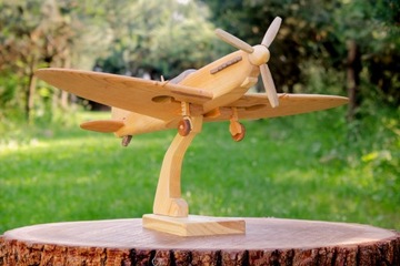 Большая МОДЕЛЬ деревянного истребителя Spitfire