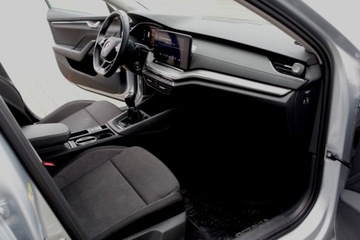 Skoda Octavia IV Kombi 2.0 TDI 115KM 2021 Skoda Octavia Skoda Octavia, IV, 2.0 TDI, 115KM, Kombi, Hak, Virtual, stan, zdjęcie 17