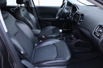 Jeep Compass II SUV 1.4 MultiAir 140KM 2018 Jeep Compass 1.4 MultiAir, Salon Polska, zdjęcie 8