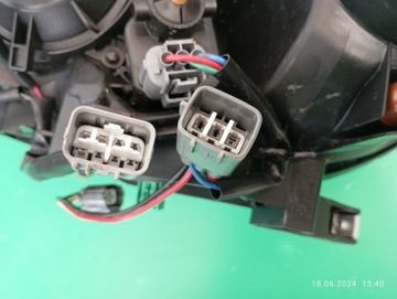 LAMPA PRAWY PRZÓD MITSUBISHI ASX 10- 18 ORYG EU USZKODZONA
