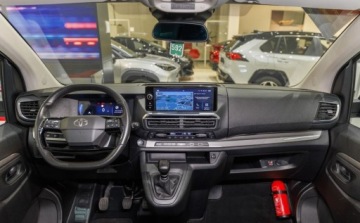 Toyota 2024 Toyota Proace Verso Verso 2.0 D4-D Long Business 2.0 Diesel 144KM, zdjęcie 4