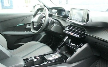 Peugeot 208 II Hatchback 1.2 PureTech 102KM 2023 Peugeot 208 Allure Pack EAT8 FV23 Od RiA 1.2 Benzyna 102KM, zdjęcie 9