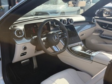 Mercedes CLE 2024 Mercedes-Benz CLE 300 4 MATIC AMG Night CabrioDigital LightKamera 360Burme, zdjęcie 33