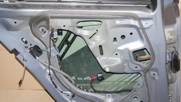 ДВЕРИ ЛЕВАЯ ПРАВАЯ ЗАДНЯЯ QUARZBLAU МЕТАЛЛИК BMW 1 E87